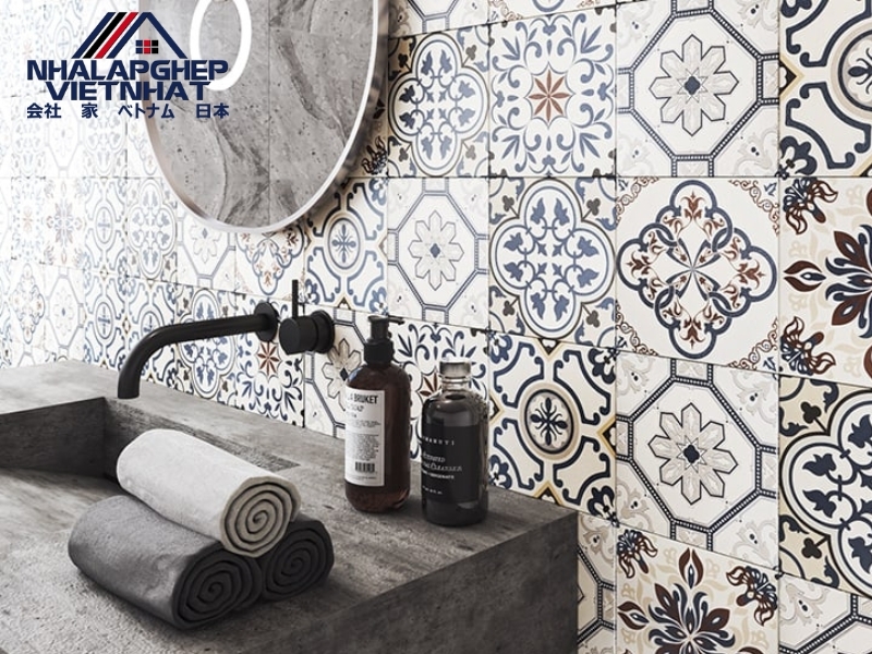 Khám phá vẻ đẹp bất ngờ của nhà lắp ghép với tường gạch bông tái chế